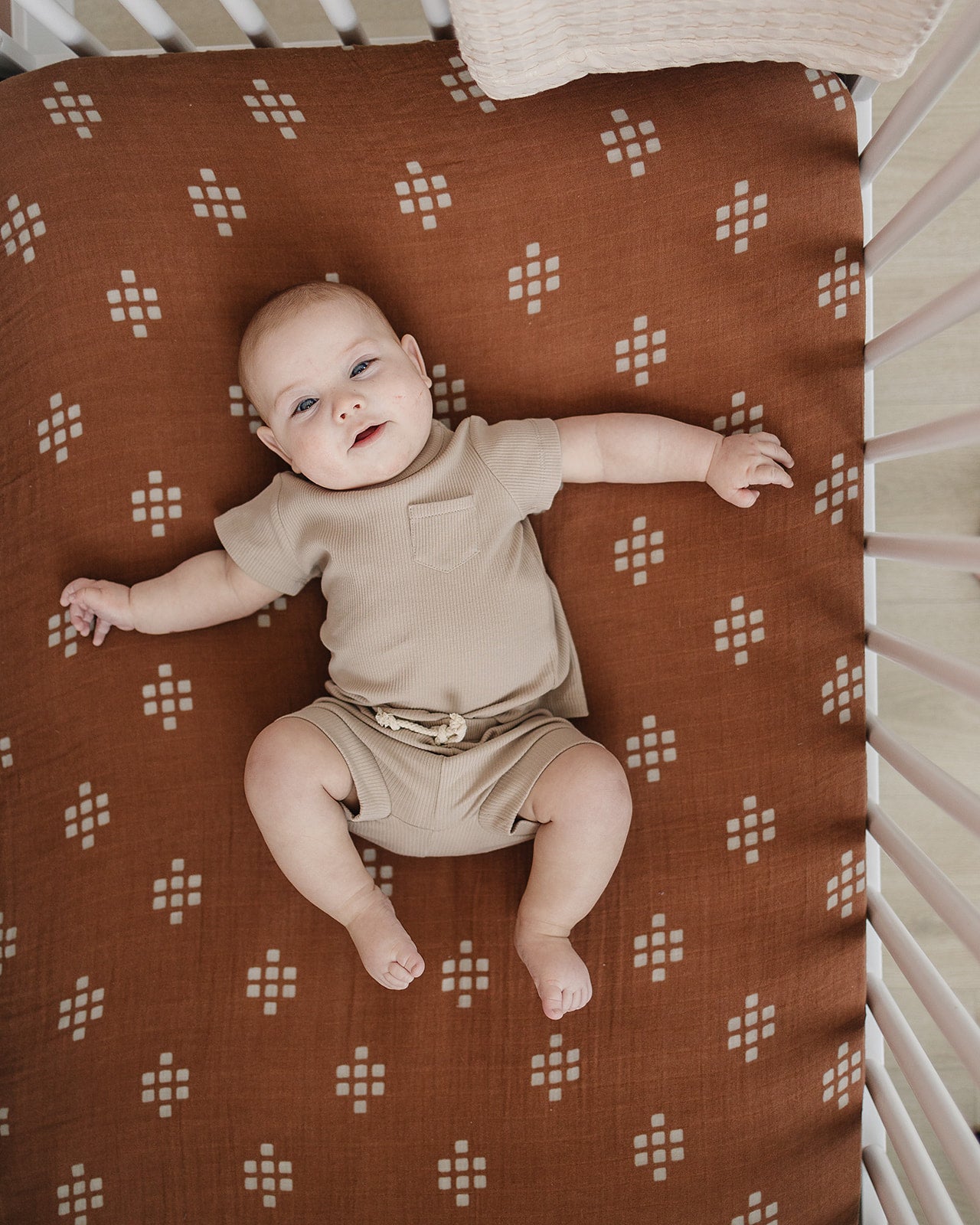 Muslin discount crib sheets